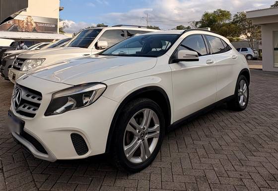 MERCEDES-BENZ GLA 200 1.6 CGI FLEX STYLE 7G-DCT